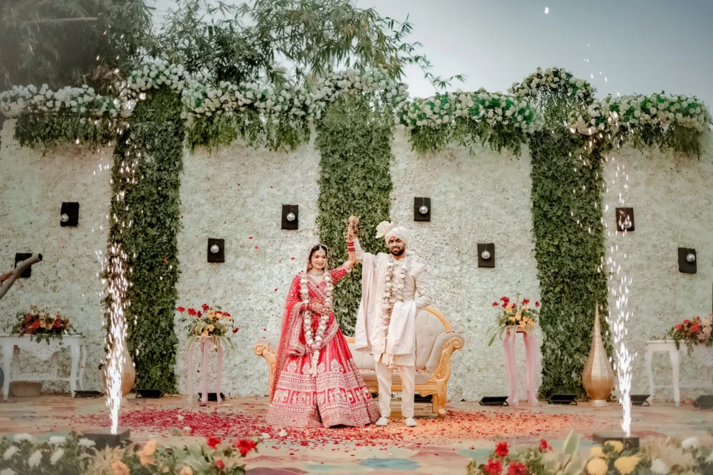 Aarti Alok Wedding Stage Fireworks