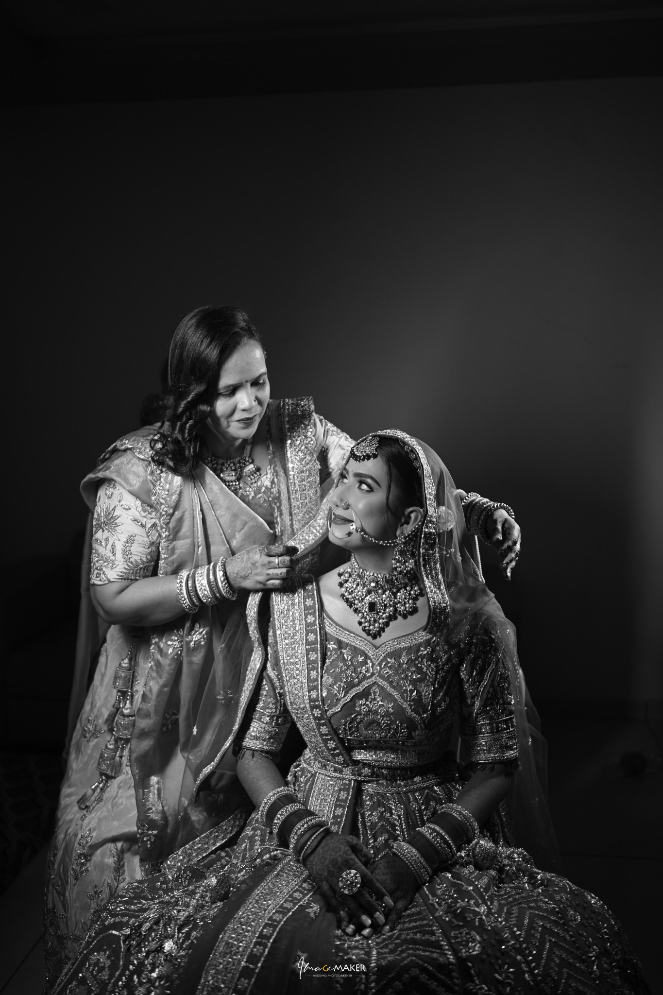 Black and White Bridal Preparation